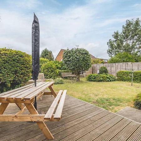 3-Bed Family Home With Parking & Large Garden Windsor Extérieur photo